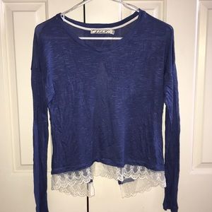 Women’s Size XS Chloe K shirt!